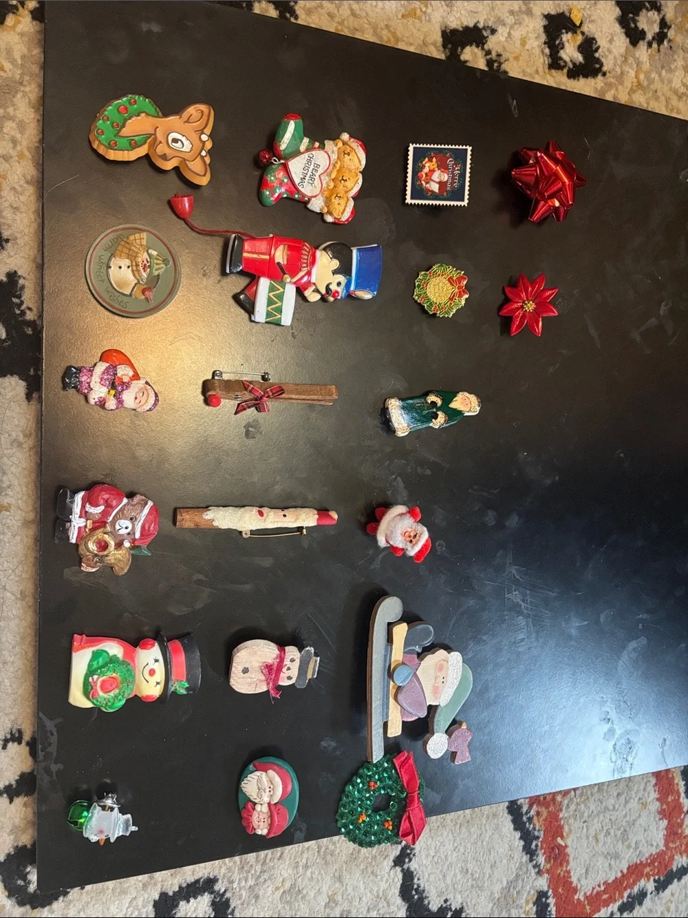 20ct Christmas Holiday Set - Assorted Red, Green, White pins and brooches